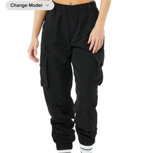 Alo It Girl Pant in Black (XS)